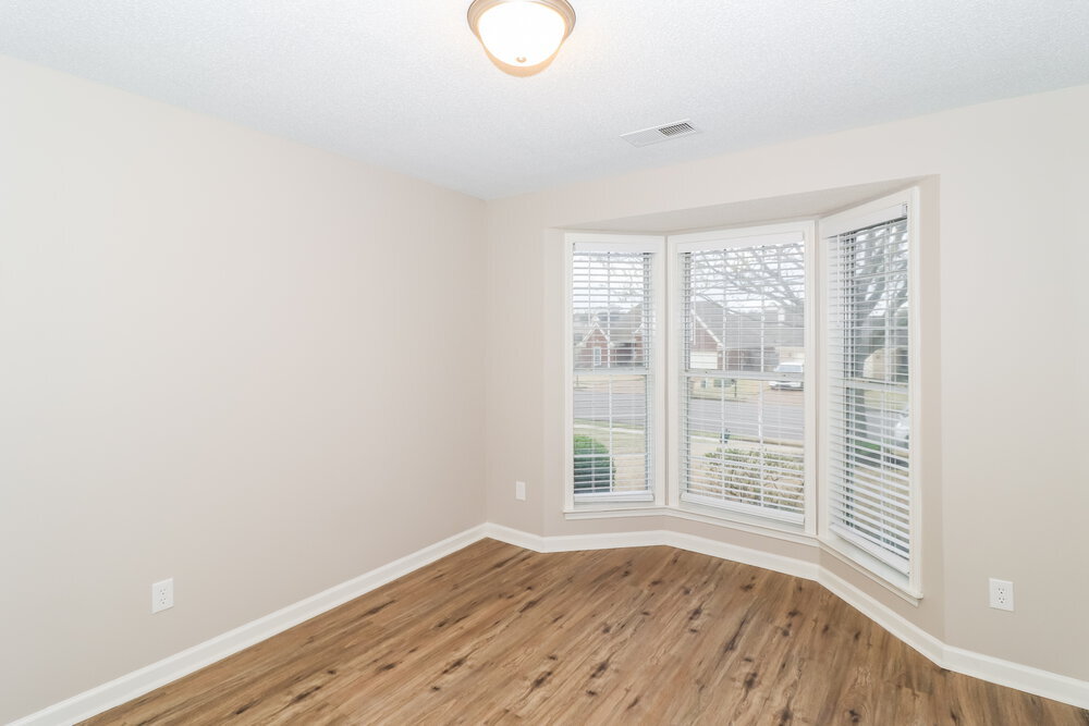 Building Photo - 1531 Carlton Ridge Dr