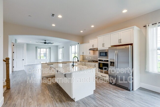 Building Photo - 101 Bellagio Villas Dr