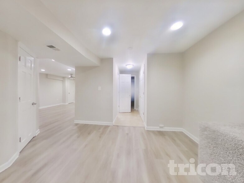 Building Photo - 8609 Undermire Ct