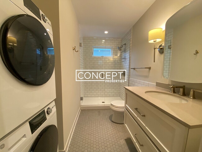 Building Photo - 70 Spring St