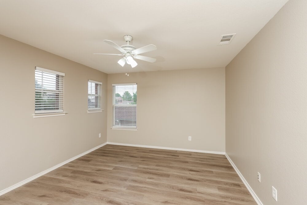 Building Photo - 1148 Tomahawk Dr