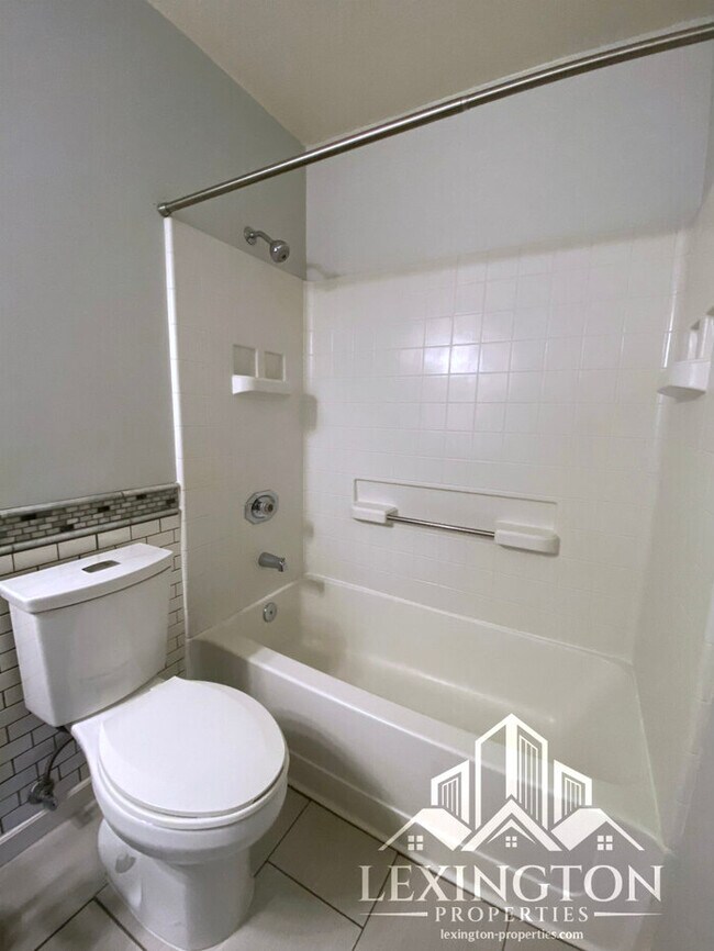 Building Photo - Lovely Updated, 3BD/2BA Home Available in Rocklin, off Stanford Ranch Rd. near Breen Park!