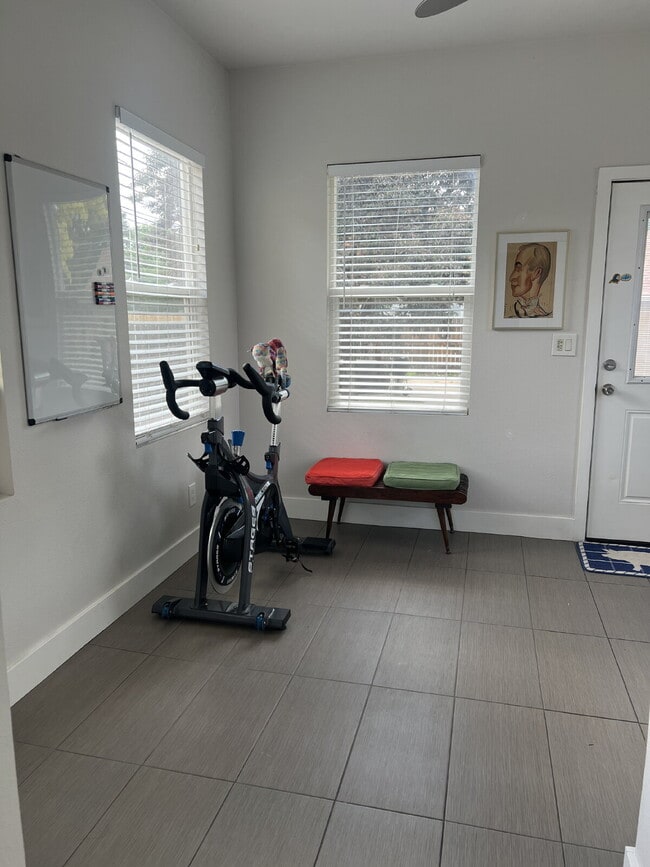 Building Photo - 2BR / 2BA Home + Offices | Historic West Colfax Neighborhood