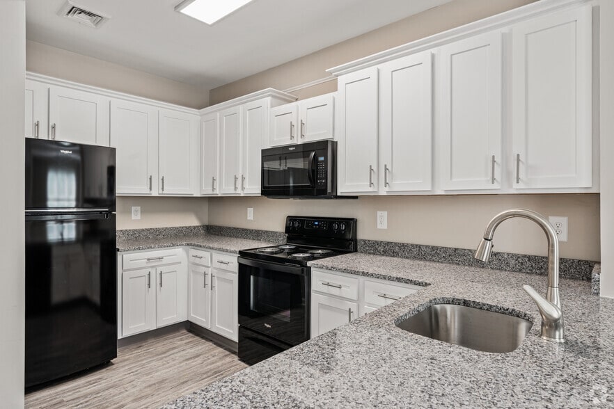 2BR, 2BA - 1,178SF - Kitchen - Millview Apartments