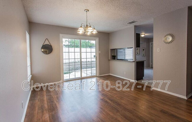 Building Photo - 4961 Champlain Dr