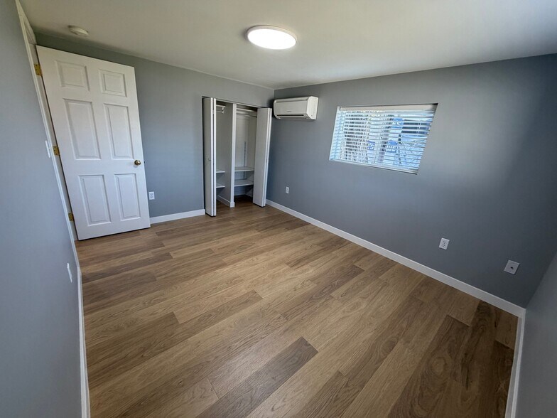 Building Photo - 809 Stanton Ave