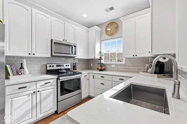 Building Photo - 1168 Shadow Ridge Rd