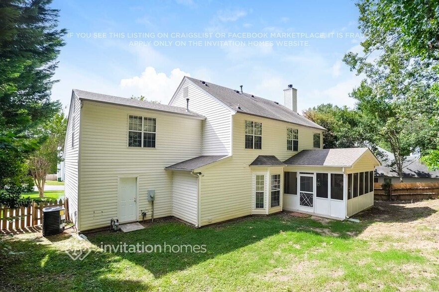 Building Photo - 106 Pebble Creek Crossing