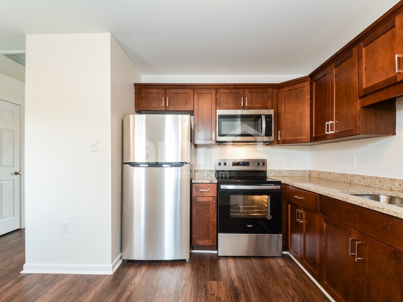 Building Photo - 75 Wolf Creek Ln