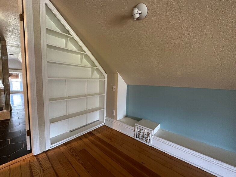 Building Photo - 1330 S Grant St