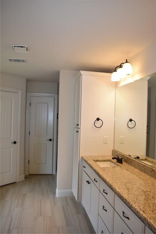 Building Photo - 1740 Sunrise Cir