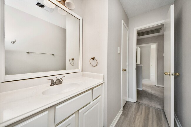 Building Photo - 2602 Desert Sage Dr