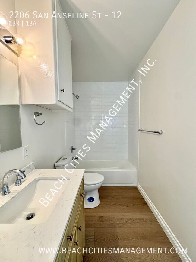 Building Photo - 2206 San Anseline Ave