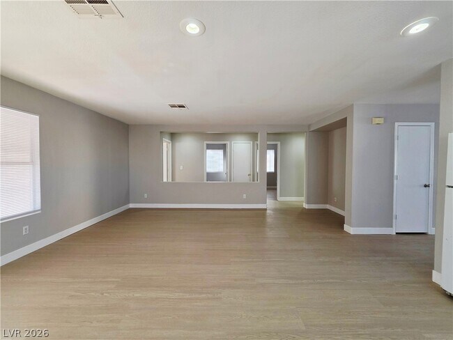 Building Photo - 5929 Forest Creek Rd