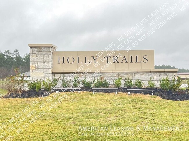 Building Photo - 1585 Holly Trails