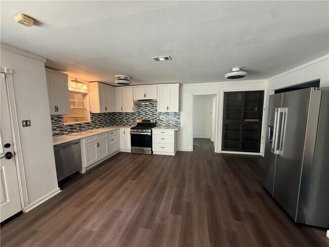 Building Photo - 315 Gaines Ave