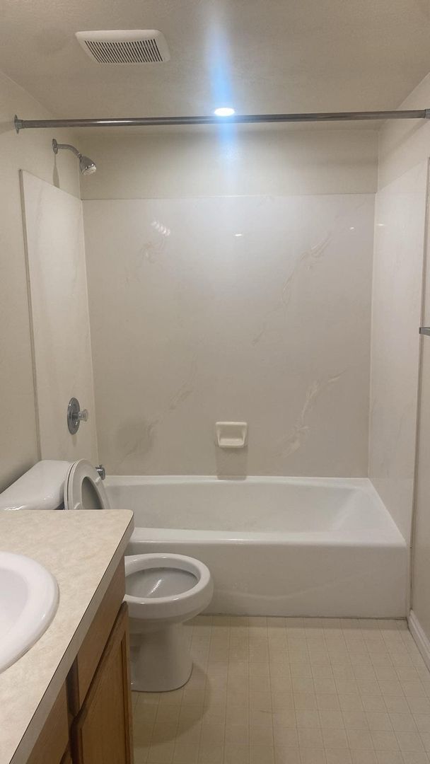 Building Photo - REDUCED RENT  (limited time ONLY). One Bedroom near Utah Valley Hospital, Provo Recreation Center...