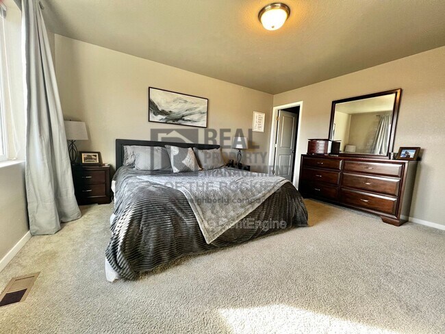 Building Photo - 2109 Bock St