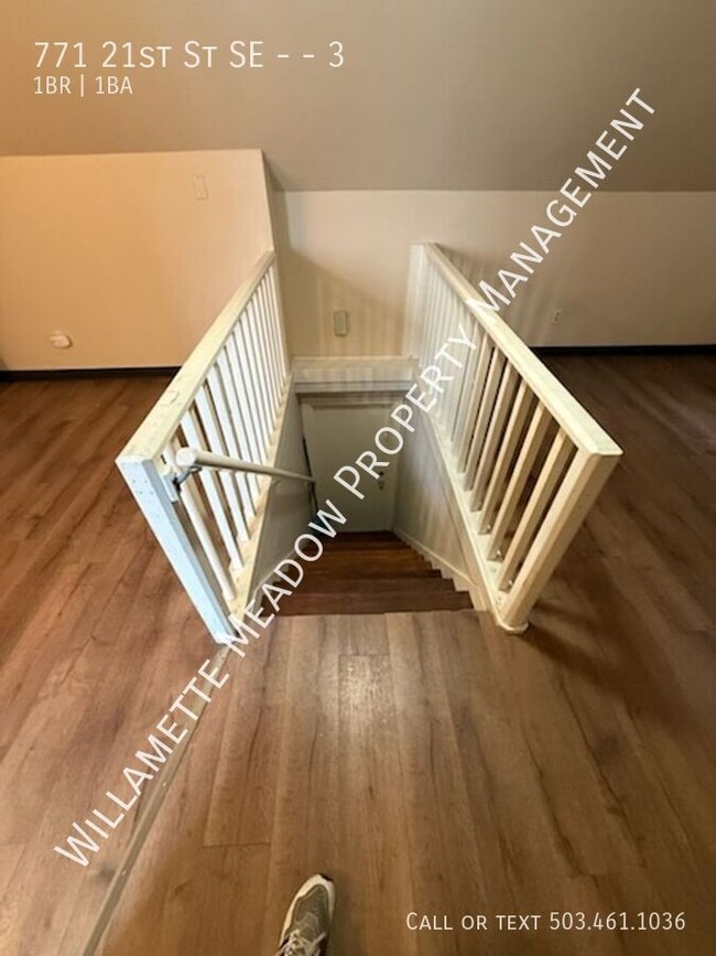 Building Photo - 771 21st St SE