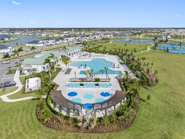 Building Photo - 13138 SW Vallettia Wy