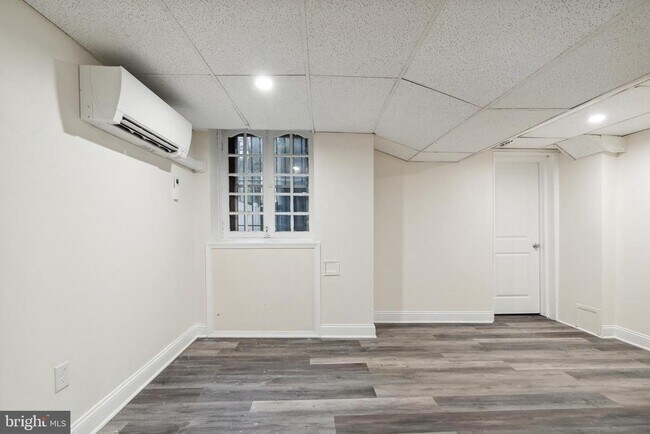Building Photo - 2019 Locust St