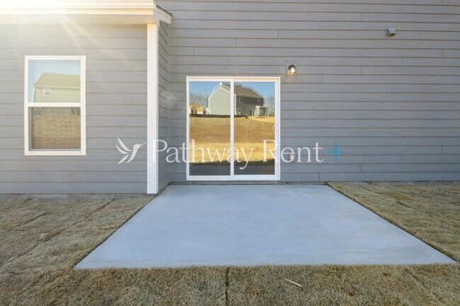 Building Photo - 127 Wembury Ln
