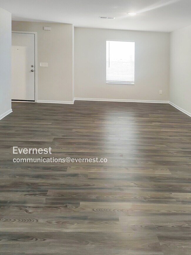 Building Photo - 4034 Highland Ave