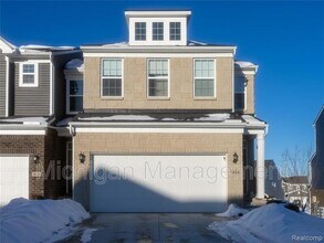 Building Photo - 1434 Superior Dr