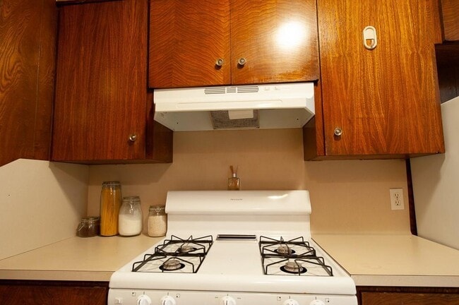 Building Photo - 7303 Grand Canyon Dr