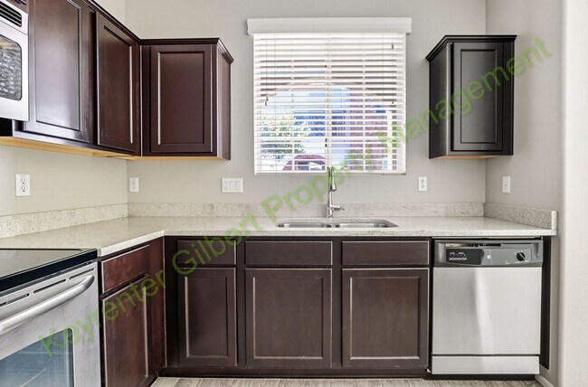 Building Photo - 3 bed/2.5 bath Condo in Gilbert’s Lofts in Power Ranch