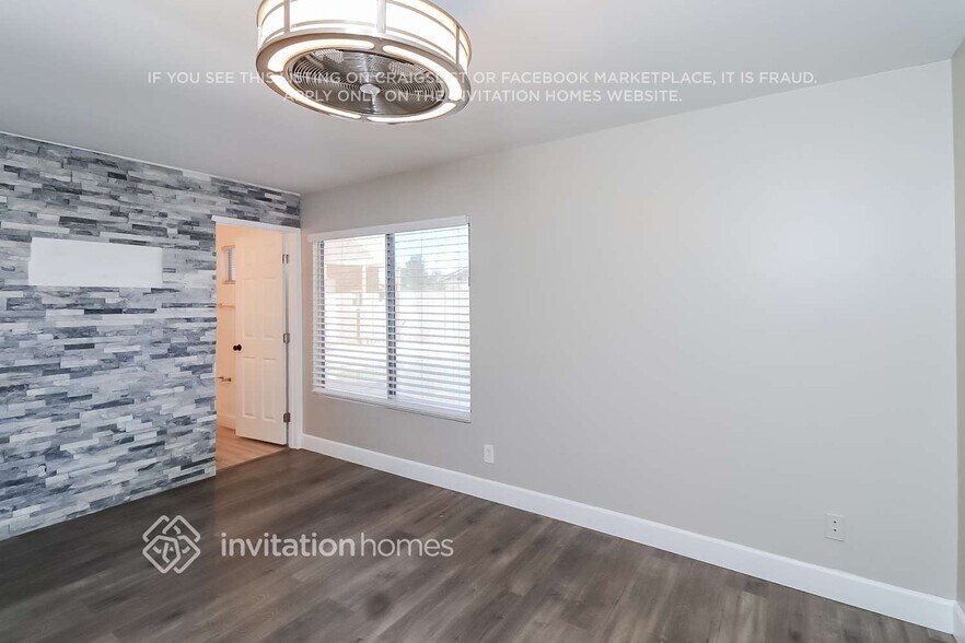 Building Photo - 8931 N 56th Dr