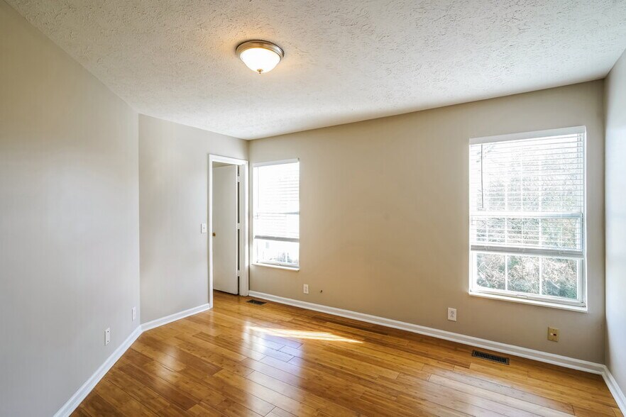 Building Photo - 2147 Rocky Fork Rd