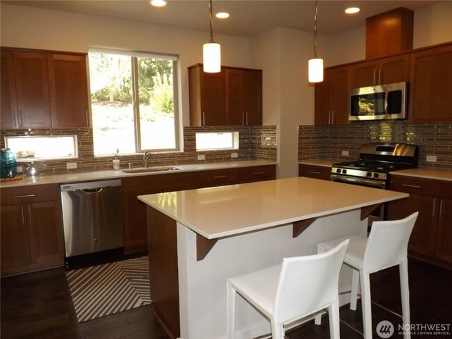 Building Photo - 8401 130th Pl SE