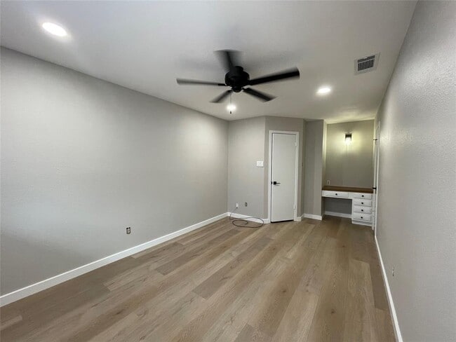 Building Photo - 8811 Cainwood Ln