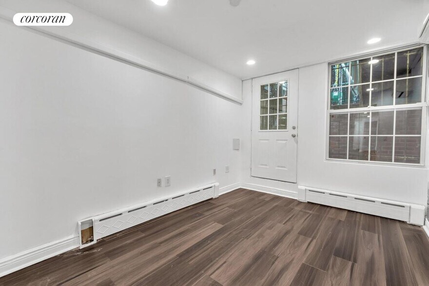 Building Photo - 244 E 32nd St