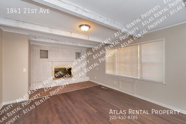 Building Photo - 1841 21st Ave