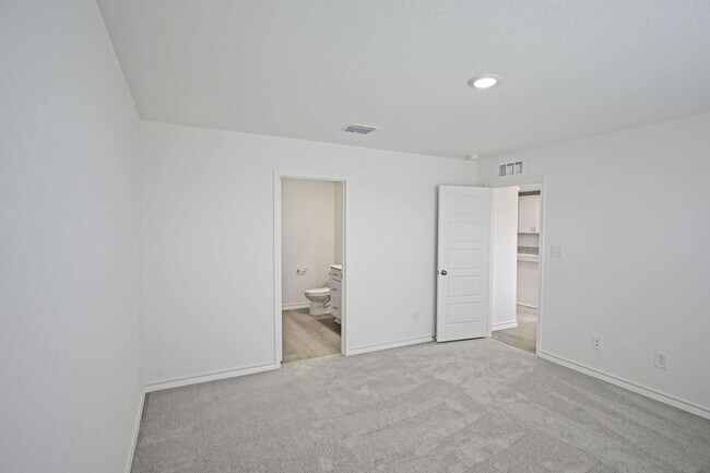 Building Photo - 946 Bluegrass Pt