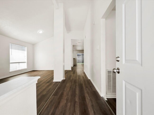 Building Photo - 10506 Twilight Moon Dr