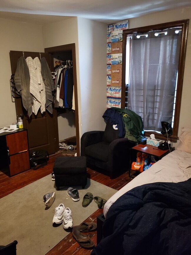 Building Photo - Newly Renovated Temple Student Housing