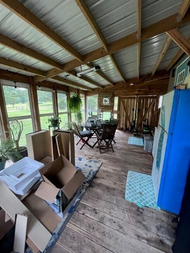 Building Photo - 5756 Benders Ferry Rd