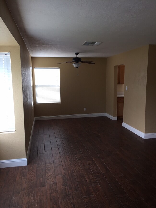 Building Photo - 3116 River Blvd