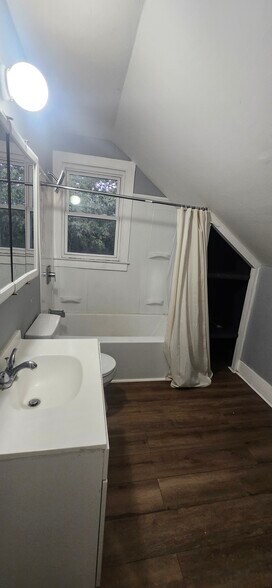 Building Photo - 49 Carmel St