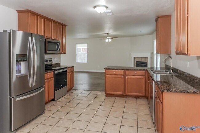 Building Photo - 174 Ranier St