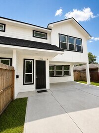 Building Photo - 11514 Courtshire Dr
