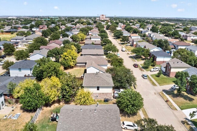Building Photo - 625 Spillway Dr