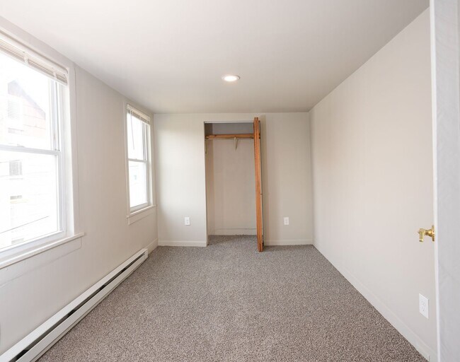 Building Photo - 334 Ann St