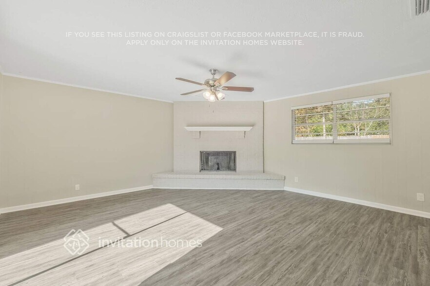 Building Photo - 5028 McManus Dr