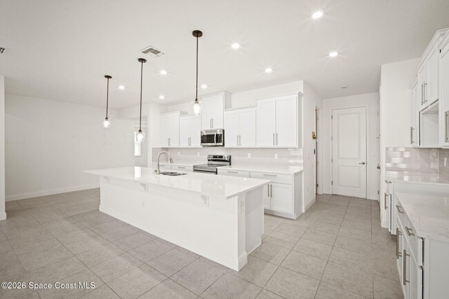 Building Photo - 6185 Moonrise Dr