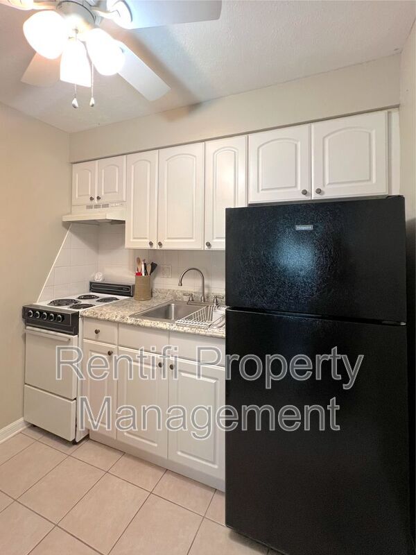 Building Photo - 6777 Winkler Rd
