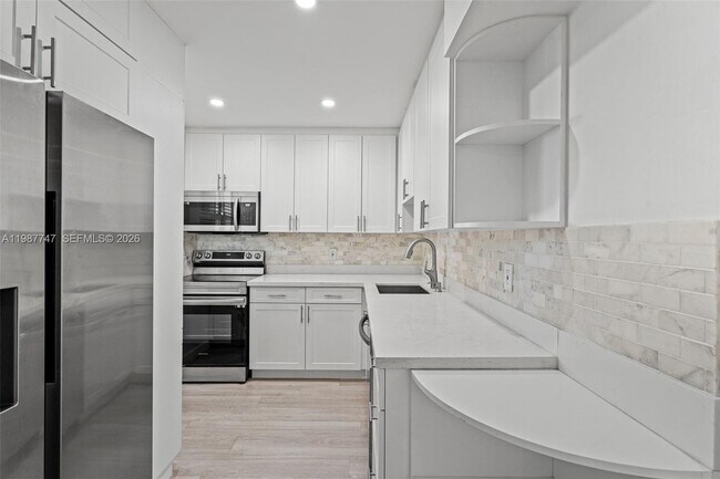 Building Photo - 7765 SW 86th St